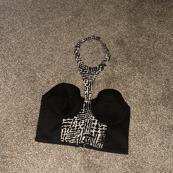 ASOS Black And White Corset Turtle Neck Crop Top Paint Splatter Look Size US 4 - Picture 2 of 7